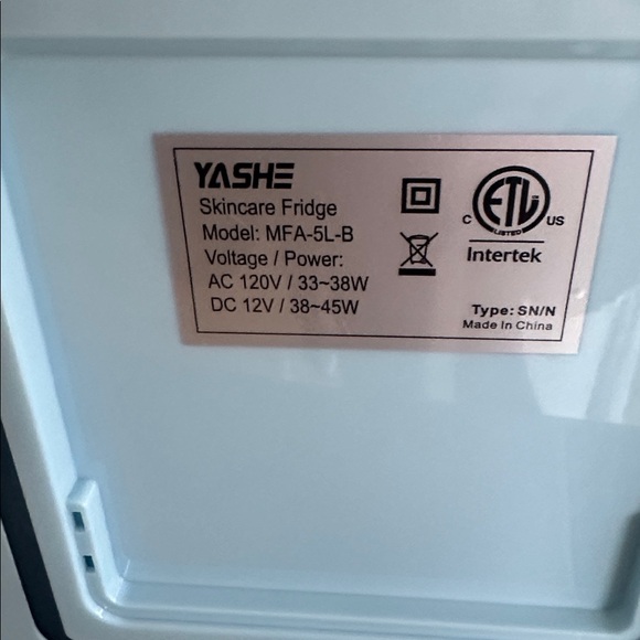 Mini fridge - Picture 12 of 12